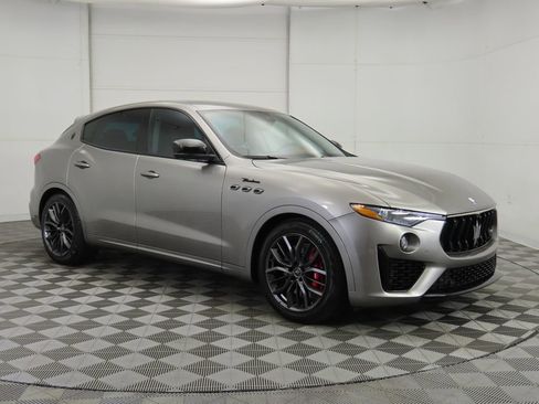 Used 2022 Maserati Levante Modena image 3
