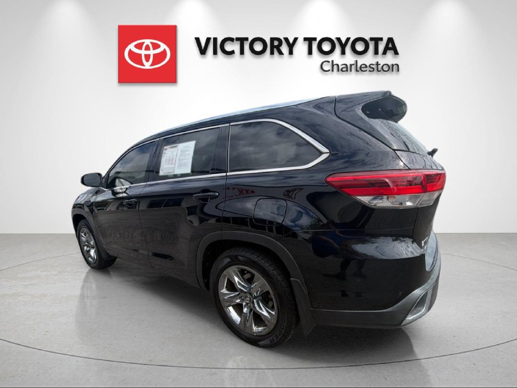 Used 2019 Toyota Highlander Limited Platinum AWD/4WD image 3
