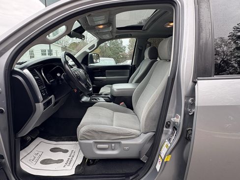 Used 2019 Toyota Sequoia SR5 image 18