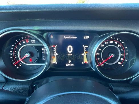 Certified 2022 Jeep Gladiator Mojave image 27