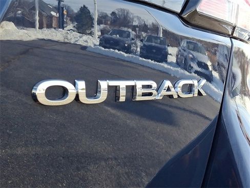 Used 2025 Subaru Outback Limited image 34