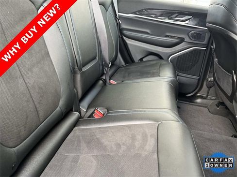 Used 2024 Jeep Grand Cherokee Trailhawk image 21