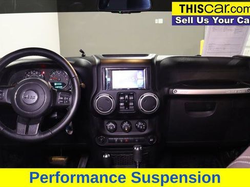 Used 2017 Jeep Wrangler Unlimited Rubicon w/ Connectivity Group image 20