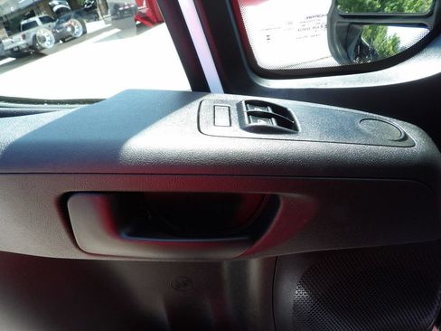 Used 2025 RAM ProMaster 2500 w/ U-Haul Equipment Group FWD image 15