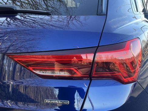Used 2022 Audi Q3 2.0T Premium Plus w/ Premium Plus Package AWD/4WD image 29
