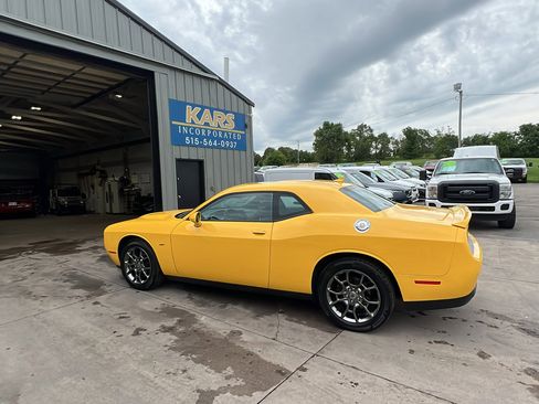 Used 2017 Dodge Challenger GT w/ Driver Convenience Group AWD/4WD image 17