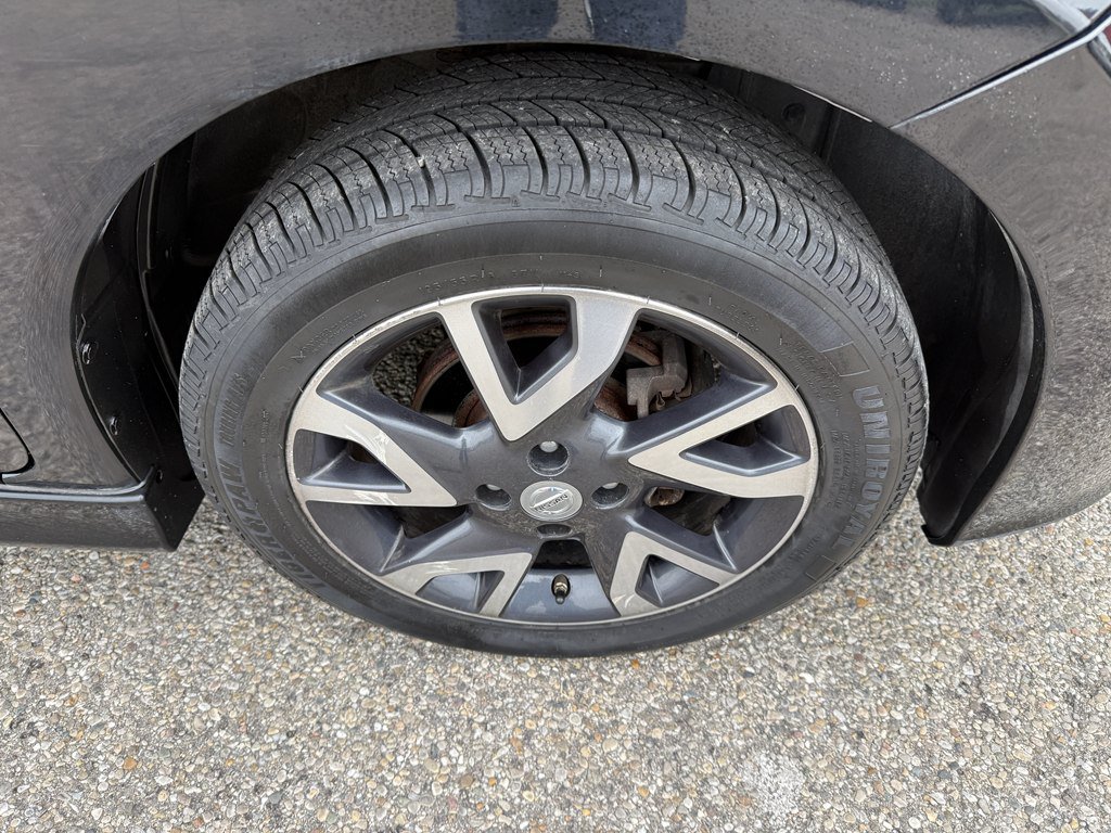Used 2015 Nissan Versa Note SR w/ SR Tech Package FWD image 7