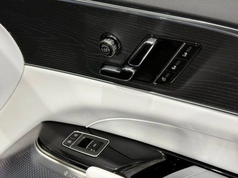 Used 2024 Cadillac Lyriq Sport image 23