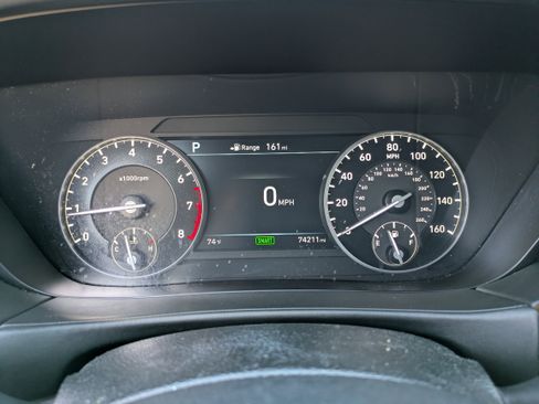 Used 2017 Genesis G90 3.3T Premium image 27