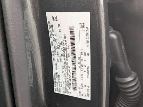 Certified 2018 Ford F150 Platinum w/ Equipment Group 701A Luxury image 31