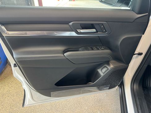 New 2026 GMC Terrain Elevation w/ Elevation Premium Package AWD/4WD image 13