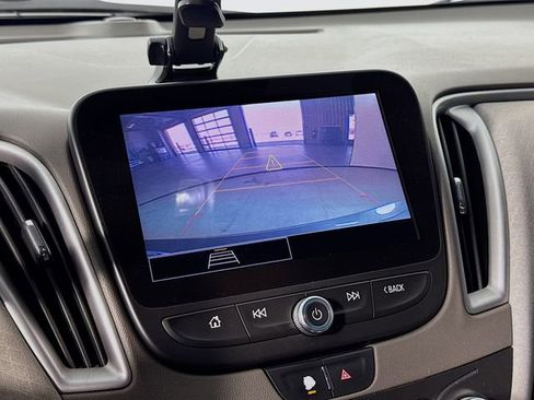 Used 2021 Chevrolet Malibu LS w/ Driver Confidence Package II image 16