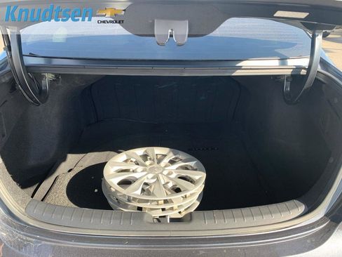 Used 2023 Kia Forte LX image 12