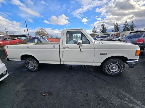 Used 1988 Ford F150 2WD Regular Cab image 4