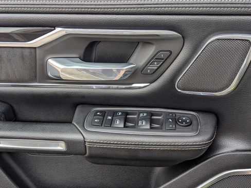 Used 2019 RAM 1500 Laramie image 12