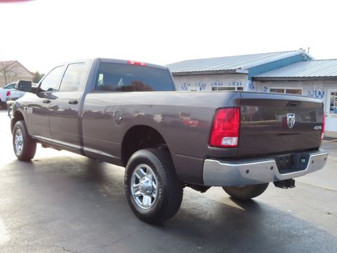 Used 2018 RAM 2500 Tradesman w/ Chrome Appearance Group image 4