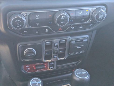 Used 2020 Jeep Gladiator Rubicon image 23