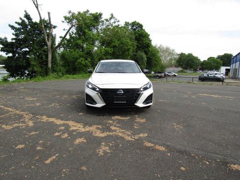 Used 2024 Nissan Altima 2.5 S FWD image 34