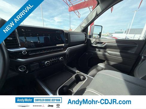 Used 2024 GMC Sierra 2500 SLT w/ SLT Premium Package AWD/4WD image 34
