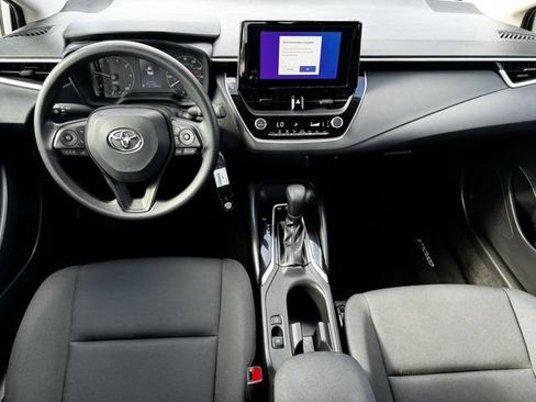 Used 2025 Toyota Corolla LE FWD image 12