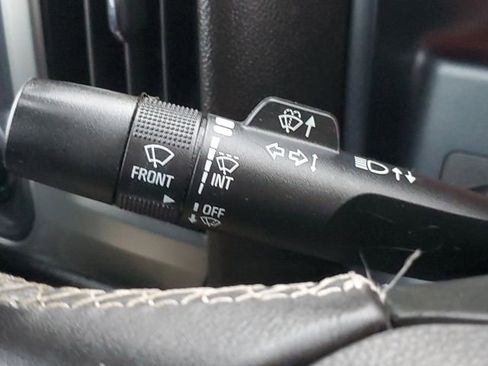 Used 2019 Chevrolet Silverado 1500 LT w/ All Star Edition image 21