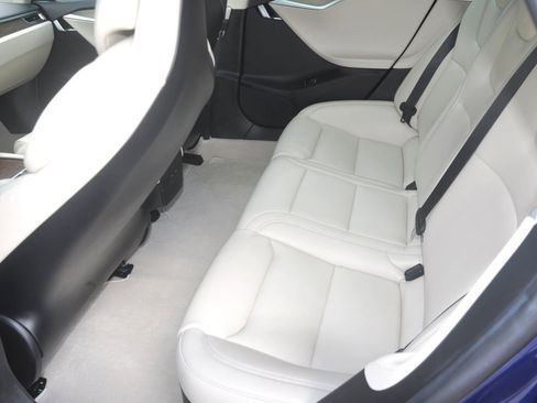 Used 2017 Tesla Model S 75 RWD image 24