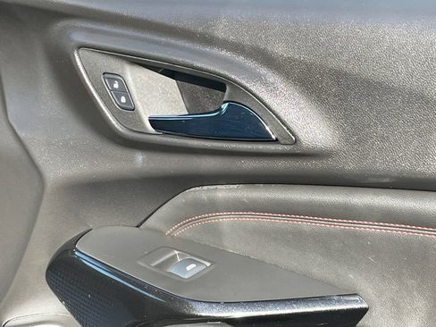 Used 2024 Chevrolet Trax RS w/ Sunroof Package FWD image 13