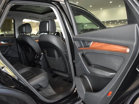 Used 2023 Audi Q5 2.0T Premium image 30