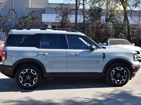 Used 2023 Ford Bronco Sport Outer Banks w/ Tech Package image 6