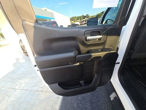 Used 2022 Chevrolet Silverado 1500 Custom image 22