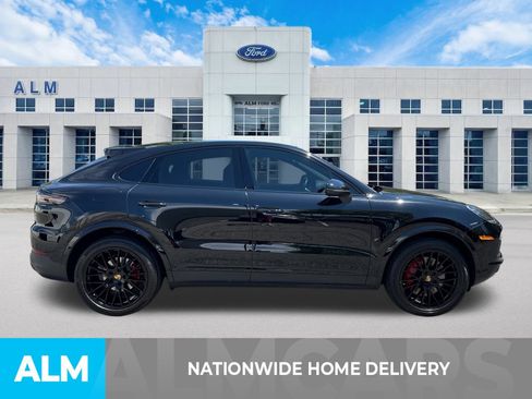 Used 2022 Porsche Cayenne S image 5