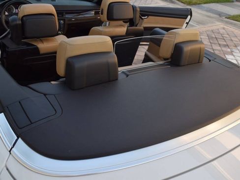 Used 2011 BMW M3 Convertible RWD image 46