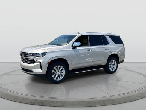 Used 2024 Chevrolet Tahoe Premier w/ Premium Package 2 AWD/4WD image 4
