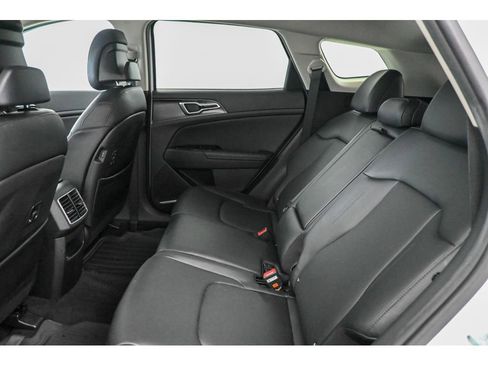 Used 2023 Kia Sportage EX image 24