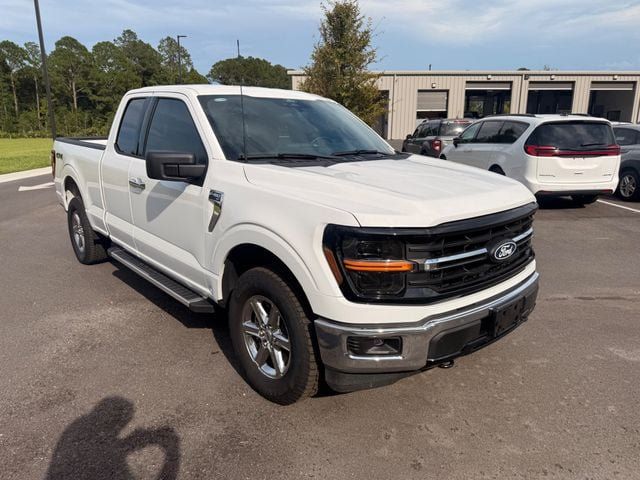 Used 2025 Ford F150 XLT w/ Equipment Group 301A Standard AWD/4WD image 16
