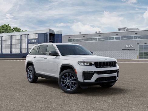 New 2026 Jeep Grand Cherokee Limited AWD/4WD image 2