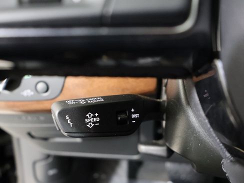 Used 2023 Audi A4 2.0T Premium w/ Convenience Package image 26