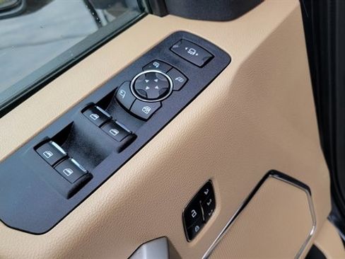 Used 2021 Ford F250 Lariat w/ Lariat Ultimate Package image 26