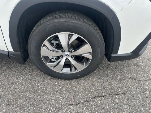 Used 2025 Subaru Ascent Premium image 4