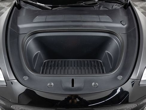 Used 2023 Tesla Model Y Long Range image 38