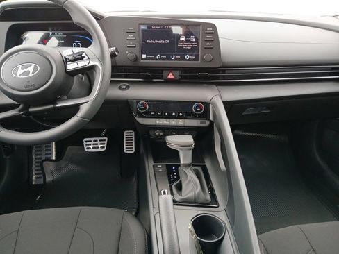 Used 2026 Hyundai Elantra Sport FWD image 11