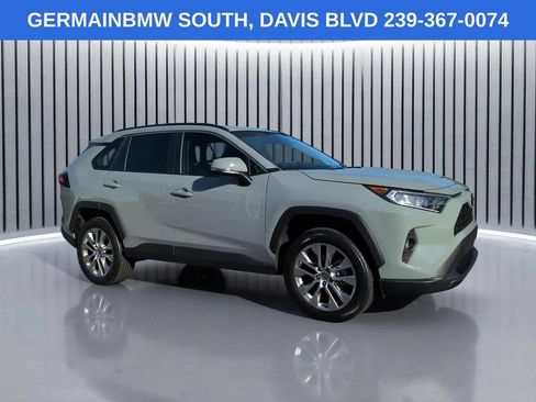 Used 2021 Toyota RAV4 XLE Premium FWD image 3