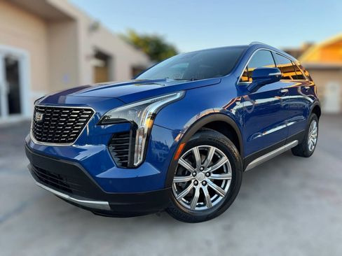 Used 2021 Cadillac XT4 Premium Luxury image 2