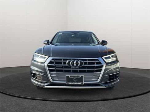 Used 2019 Audi Q5 Prestige w/ Prestige Package image 2