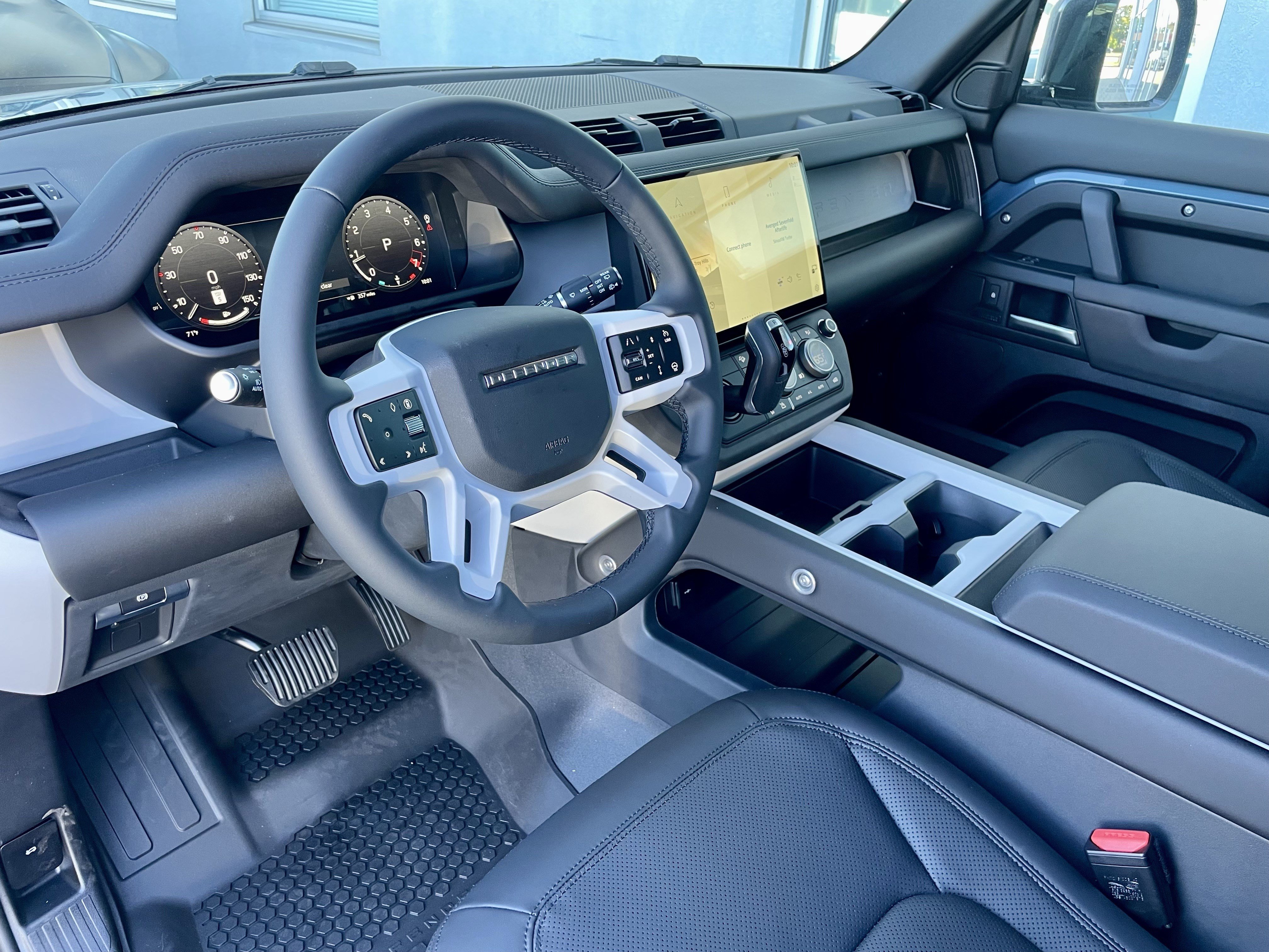 New 2026 Land Rover Defender 110 X-Dynamic SE AWD/4WD image 13