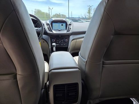 Used 2017 Ford Escape SE w/ SE Leather Comfort Package AWD/4WD image 40