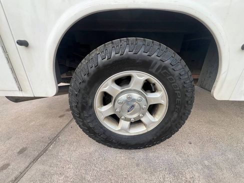 Used 2013 Ford F250 XL w/ XL Value Pkg RWD image 8