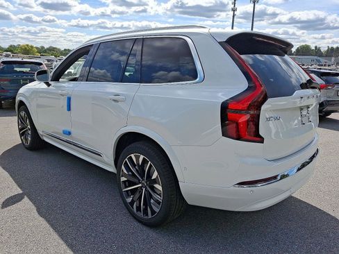 Used 2026 Volvo XC90 B6 Plus w/ Protection Package AWD/4WD image 3