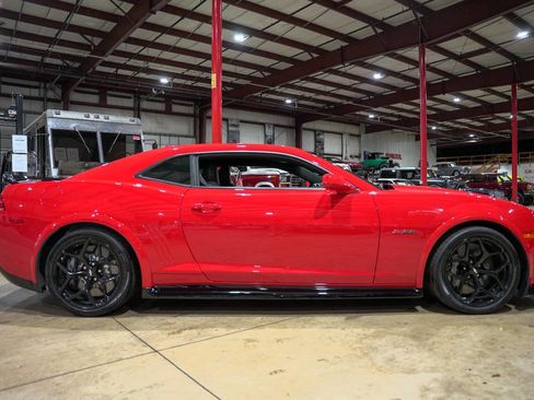Used 2014 Chevrolet Camaro Z/28 image 10