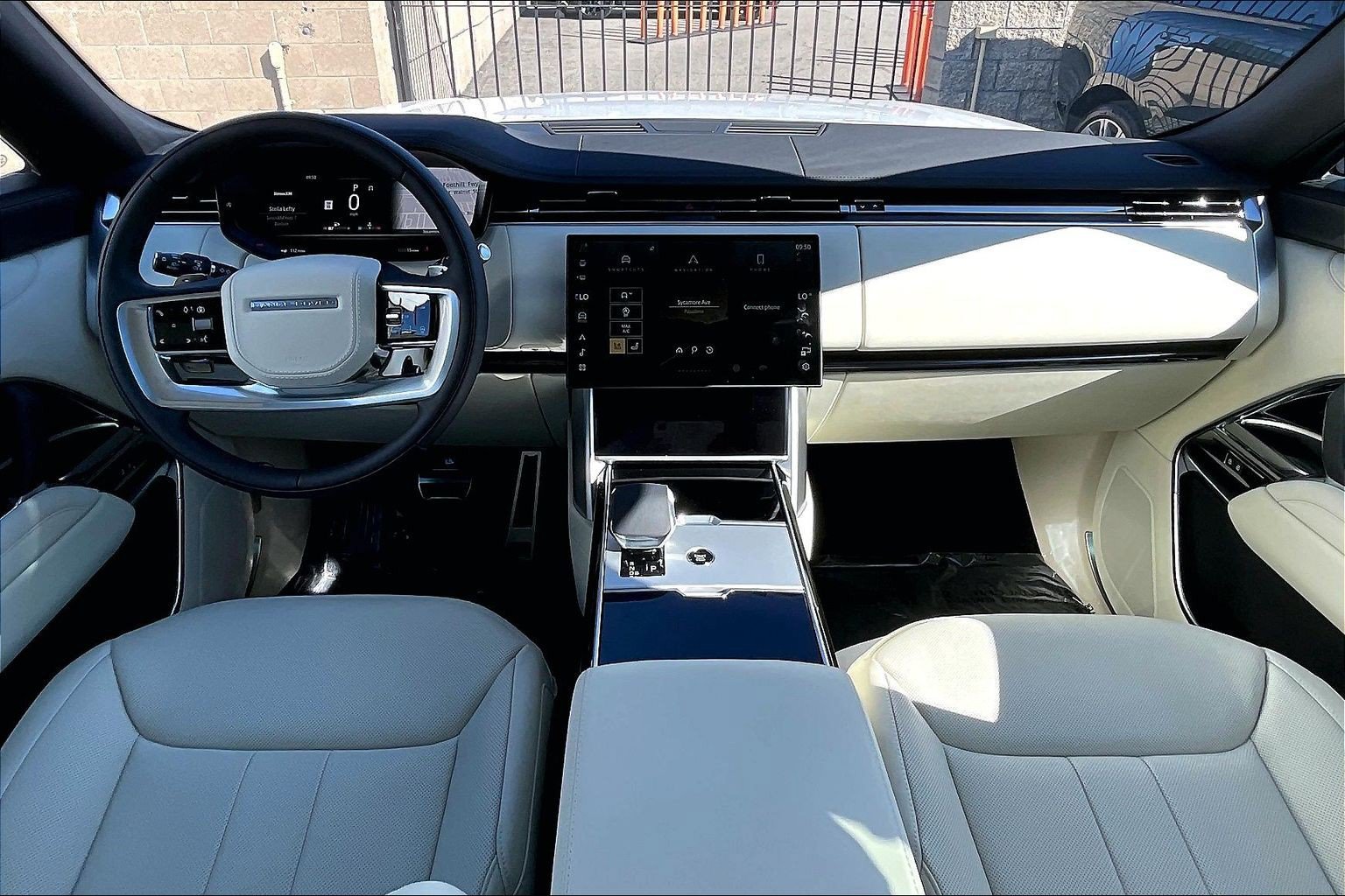 New 2026 Land Rover Range Rover SE AWD/4WD image 10